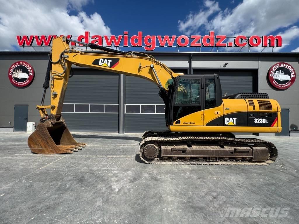CAT 323 D Rupsgraafmachines