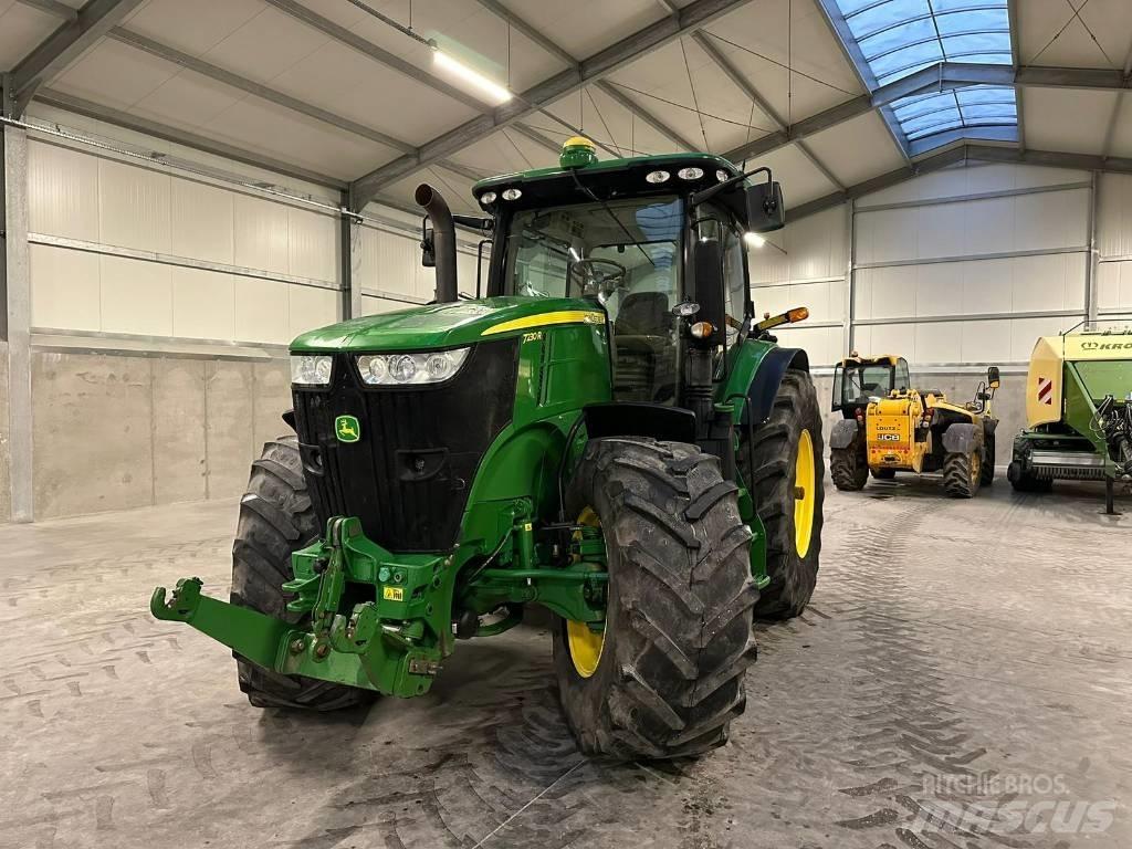 John Deere 7230 R Tractoren
