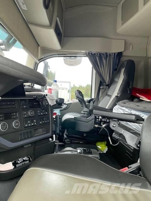 Volvo FH 13 Vrachtwagen met containersysteem