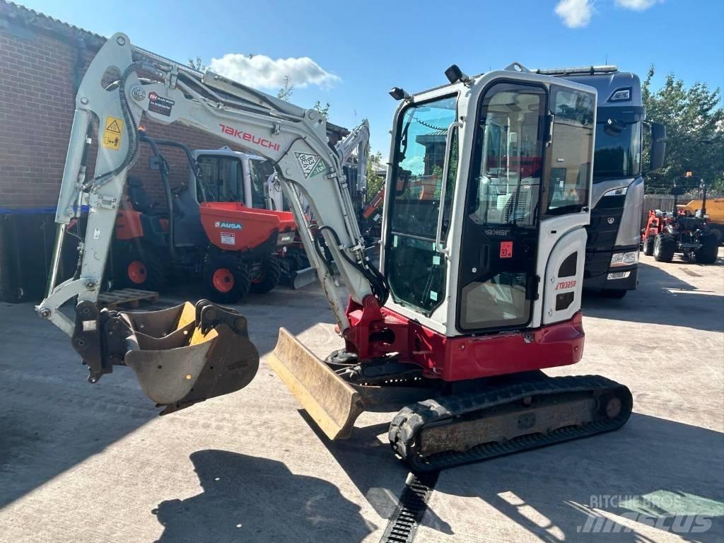 Takeuchi TB 325 R Minigraafmachines < 7t