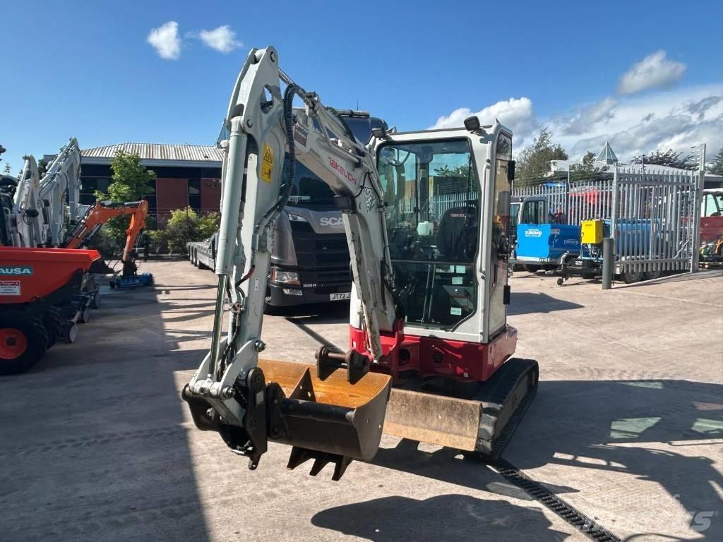 Takeuchi TB 325 R Minigraafmachines < 7t