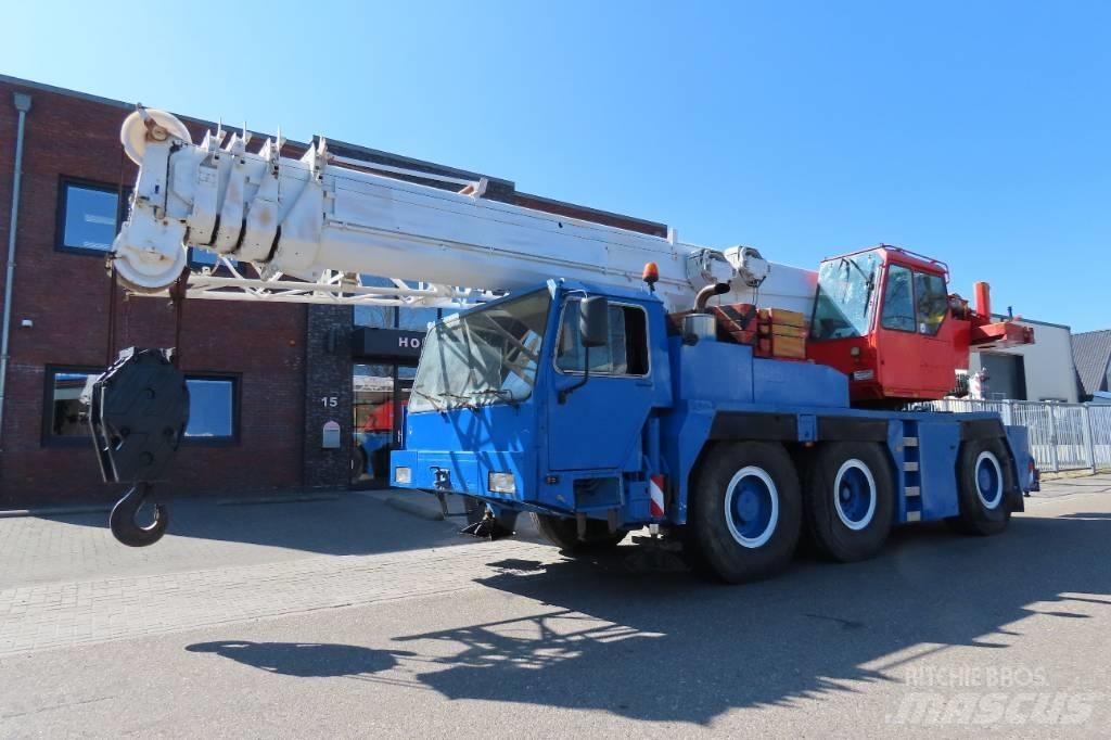 Liebherr LTM 1050-1 Kranen voor alle terreinen