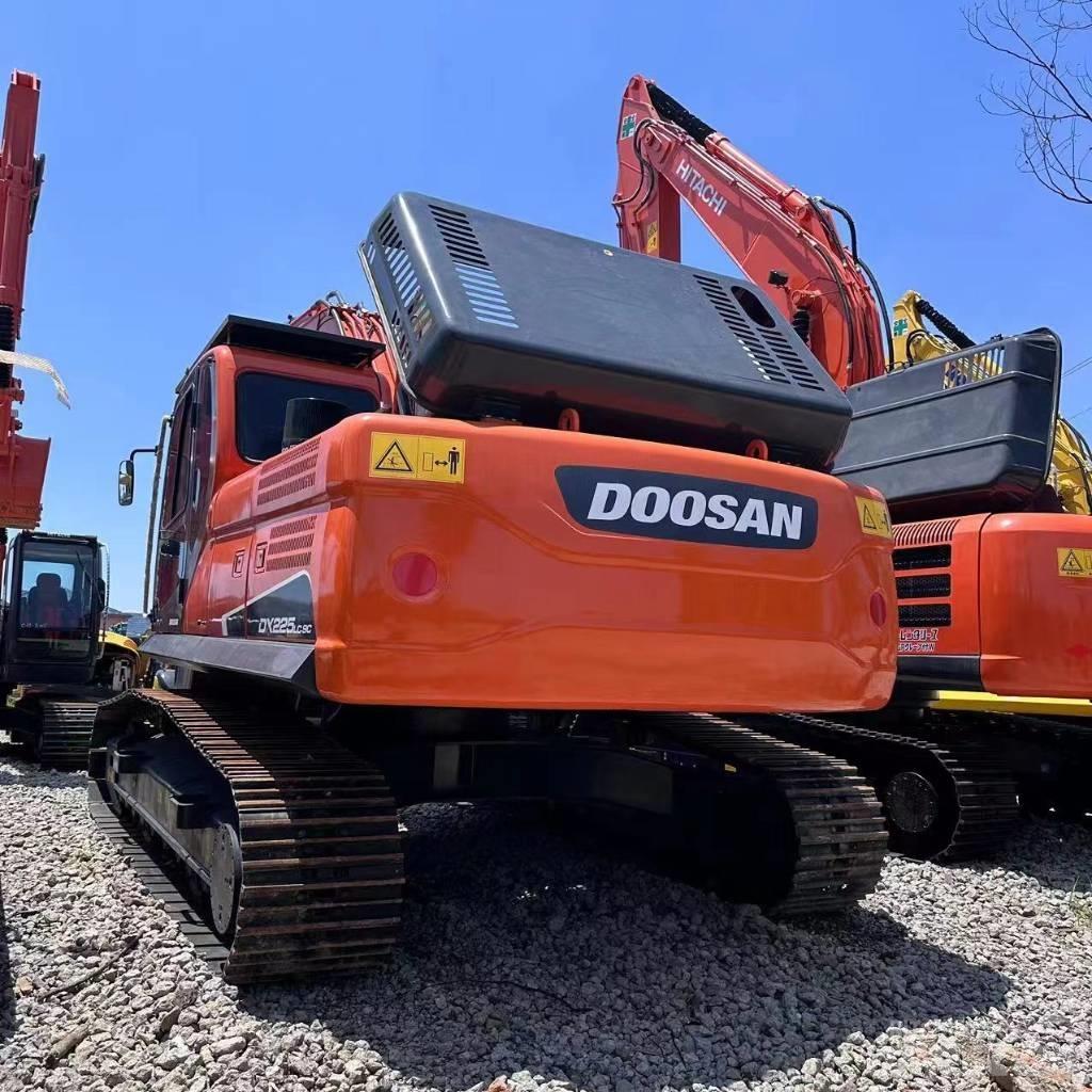Doosan DX 225 LC Rupsgraafmachines