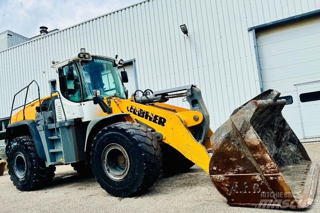 Liebherr L 566 Wielladers