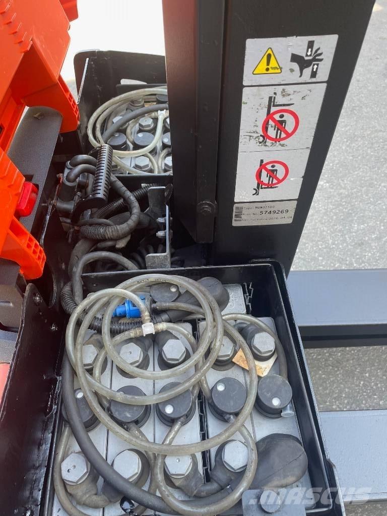 BT SWE080L Meeloop stapelaar
