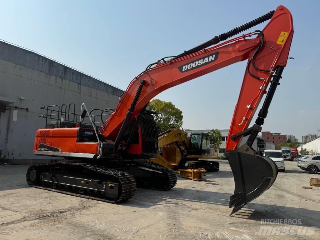 Doosan DX 225 LC Rupsgraafmachines