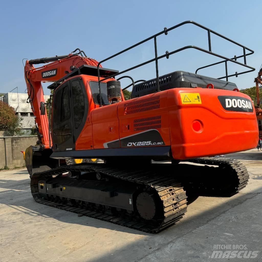 Doosan DX 225 LC Rupsgraafmachines
