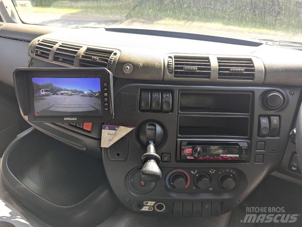 DAF CF 85.410 Vlakke laadvloer met kraan