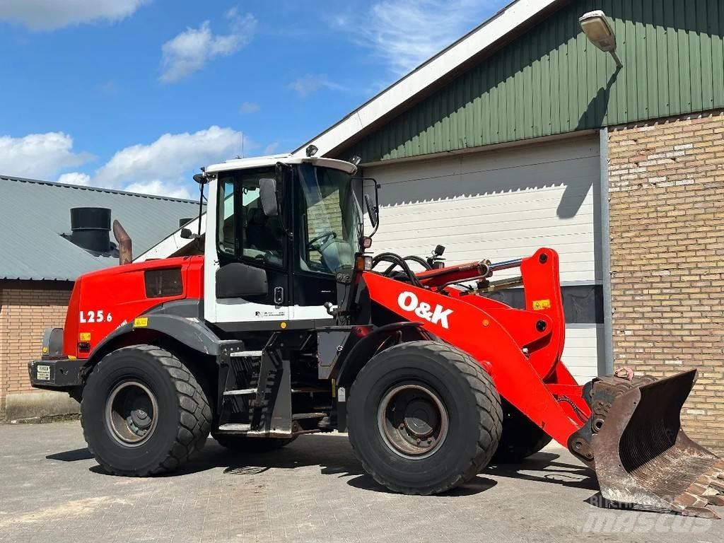 O&K 25.6 Wielladers