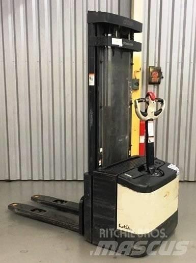 Crown WE 2300-1.6 TT Meeloop stapelaar