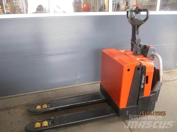 BT LPE 200-6 Pallettruck met meerij platform