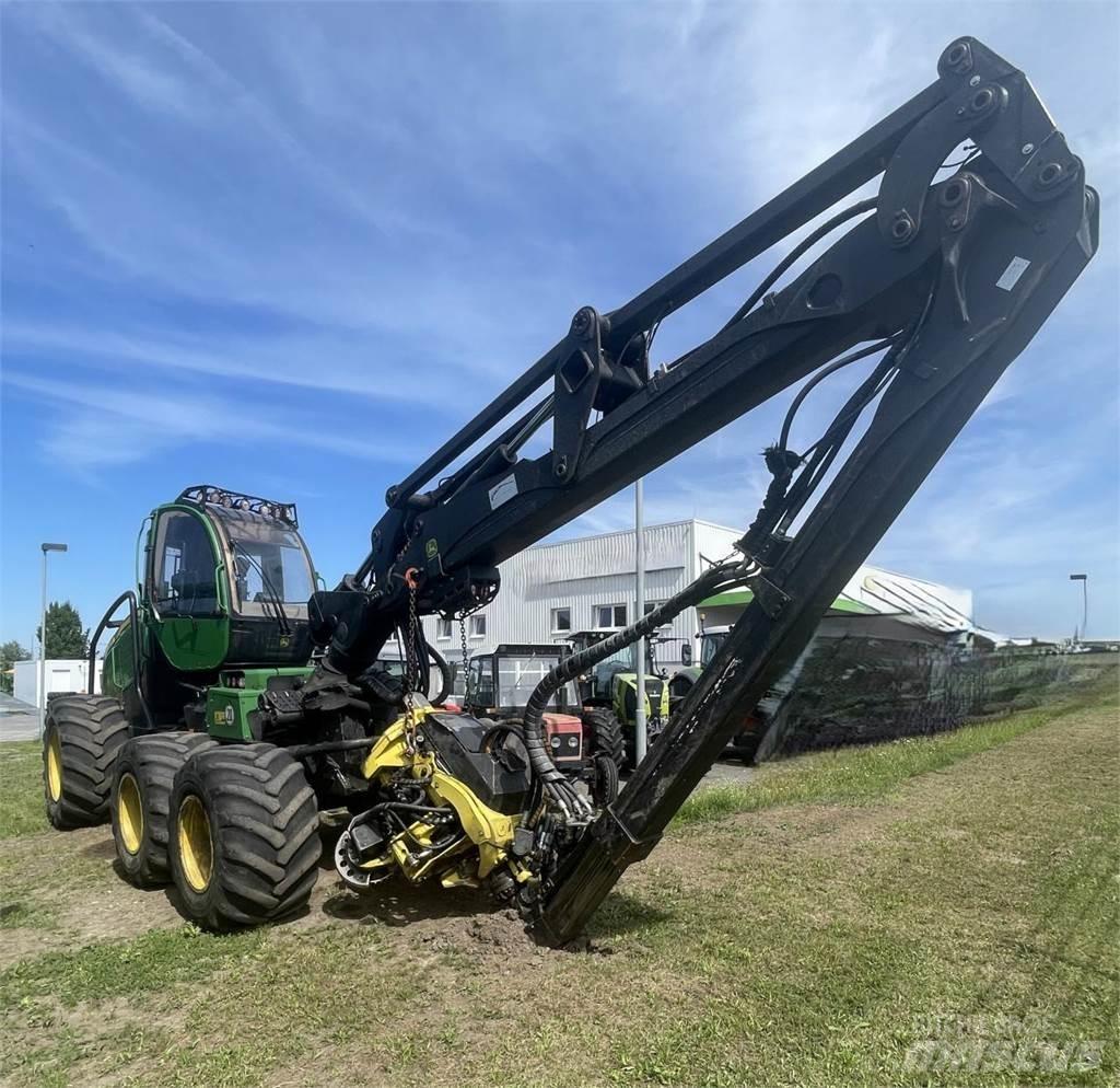 John Deere 1270 E Harvesters