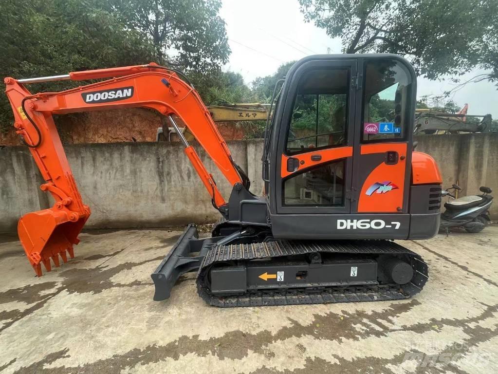 Doosan DH 60-7 Minigraafmachines < 7t