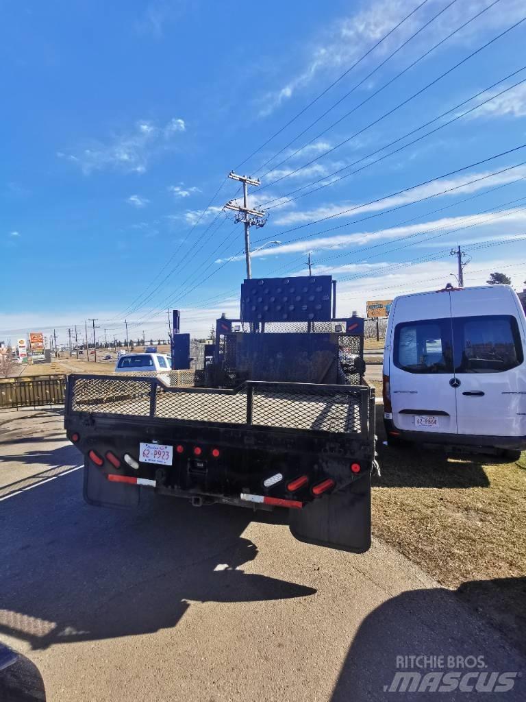 Ford F 550 XLT Platte bakwagens