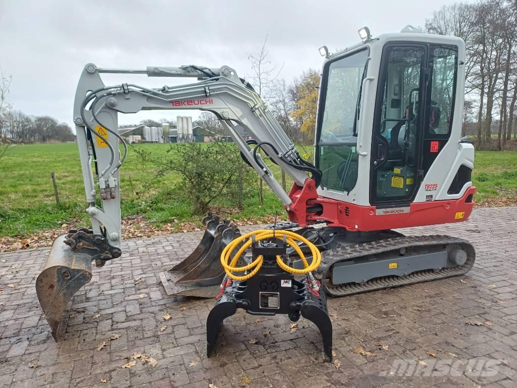 Takeuchi TB 225 Minigraafmachines < 7t