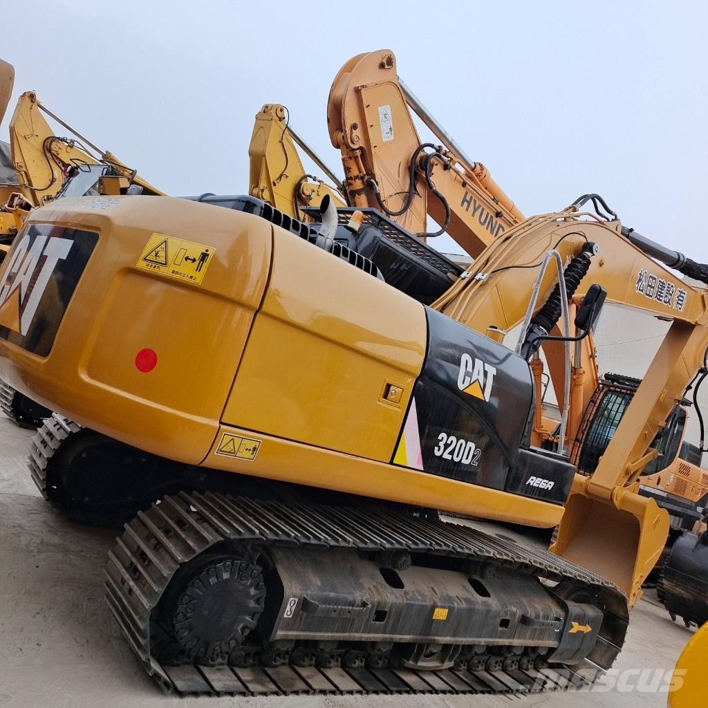 CAT 320 D2L Rupsgraafmachines