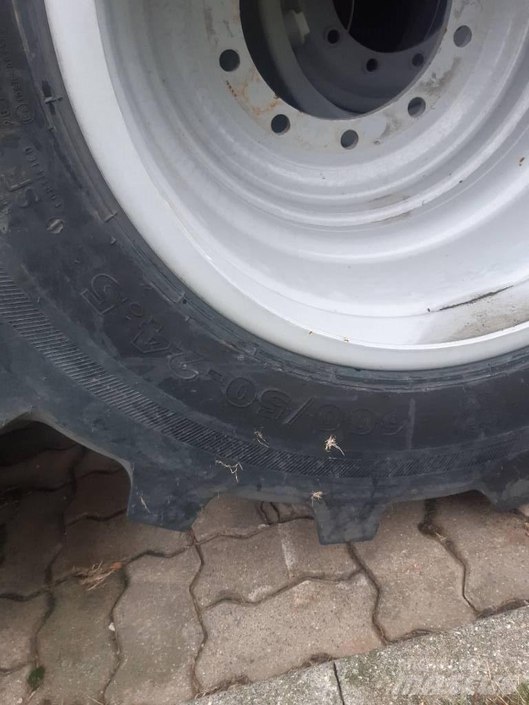 Nokian 600/50-24,5 Banden, wielen en velgen