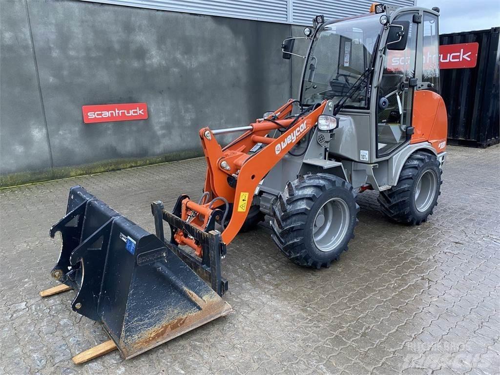 Weycor AR320 Cab Schrank- en knikladers
