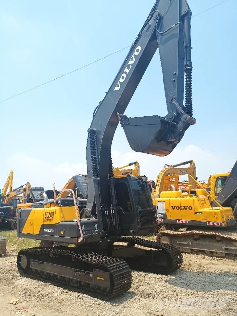 Volvo EC 240 Rupsgraafmachines