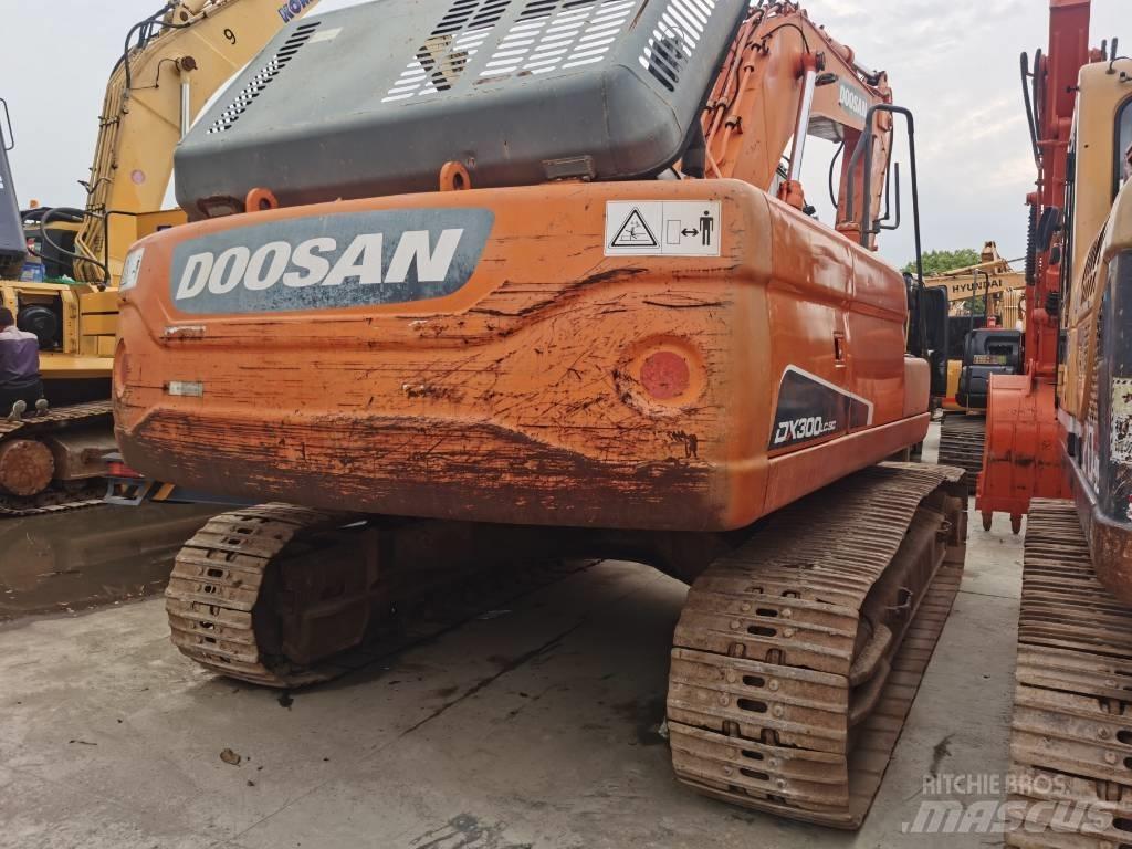 Doosan DX 300 LC Rupsgraafmachines