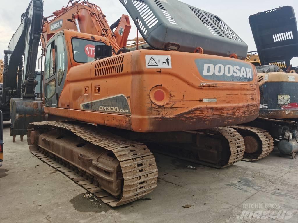 Doosan DX 300 LC Rupsgraafmachines