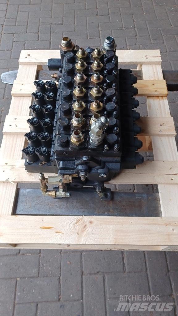 John Deere 1270 D Hydraulics