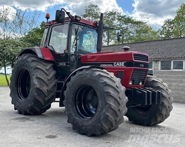 Case IH 1255 XL Tractoren