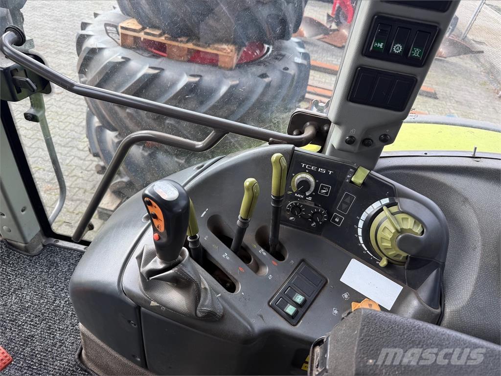 CLAAS Ares 697 ATZ Tractoren