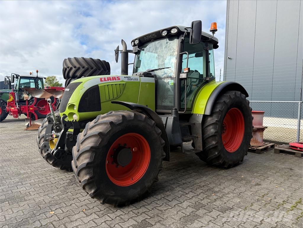 CLAAS Ares 697 ATZ Tractoren