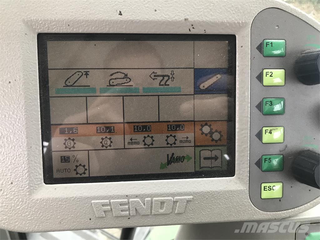 Fendt 411 Com2 Tractoren