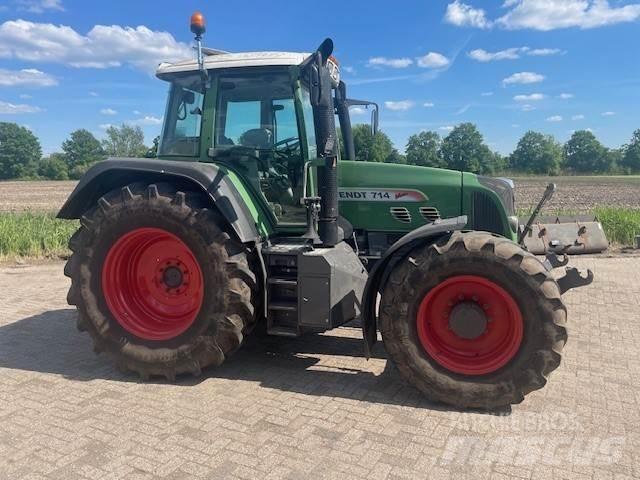 Fendt 714 Com3 Tractoren
