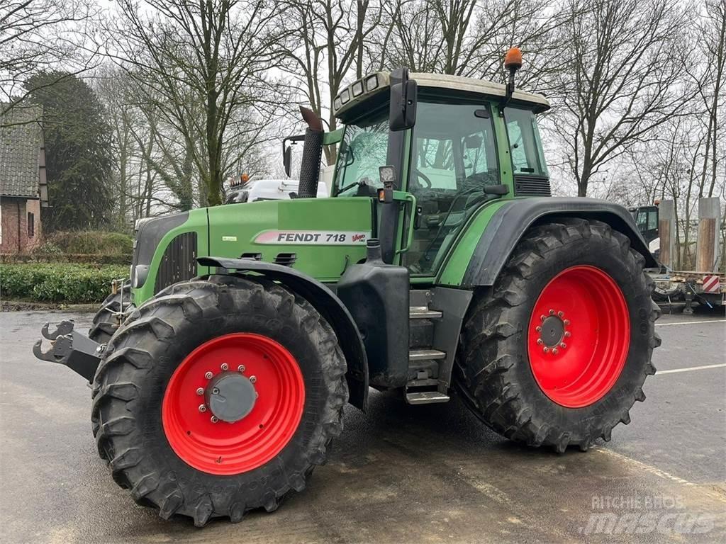 Fendt 718 COM3 Tractoren