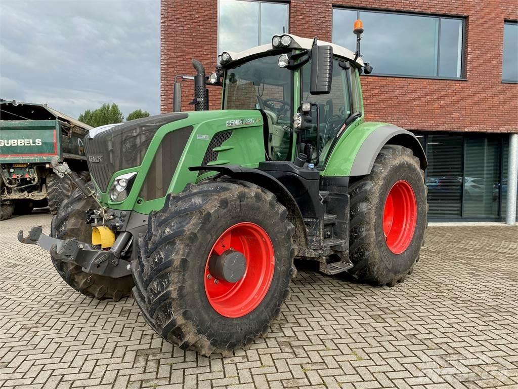 Fendt 826 Vario Tractoren