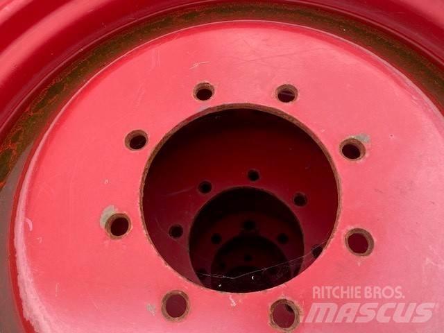 Kleber 280/85 R28 Banden, wielen en velgen