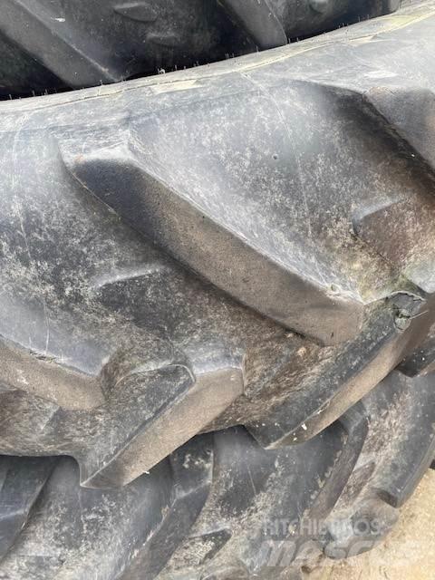 Michelin 380/80R38 Banden, wielen en velgen