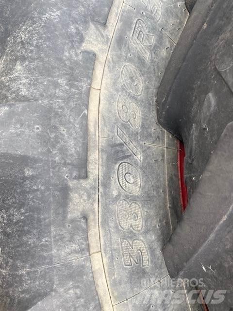 Michelin 380/80R38 Banden, wielen en velgen