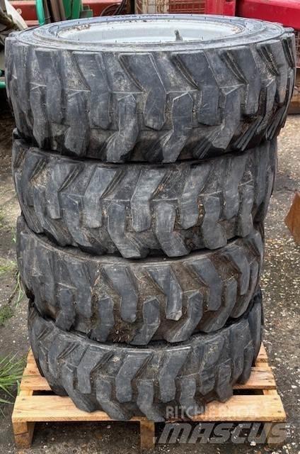  Set BKT 27x8.50-15 Banden, wielen en velgen