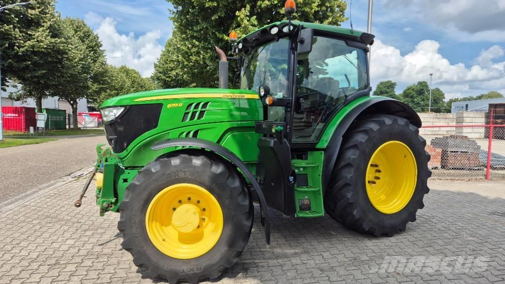 John Deere 6195 R Tractoren