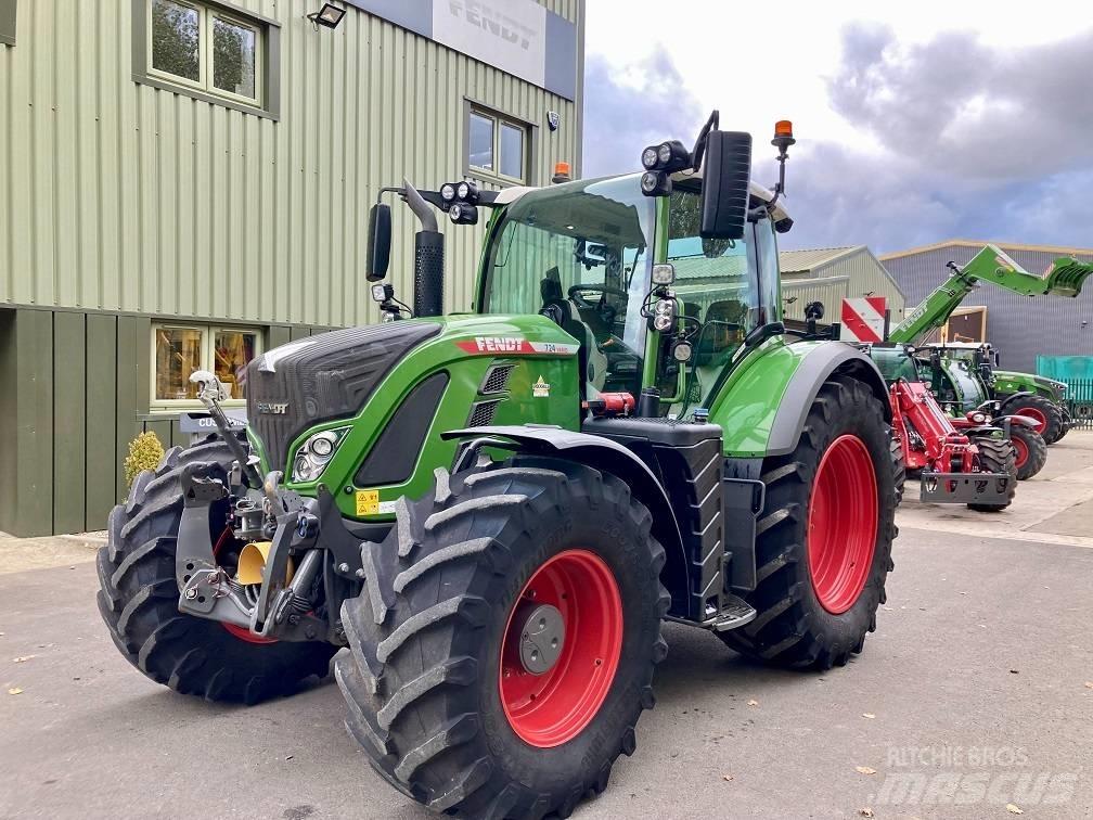 Fendt 724 Profi Plus Tractoren