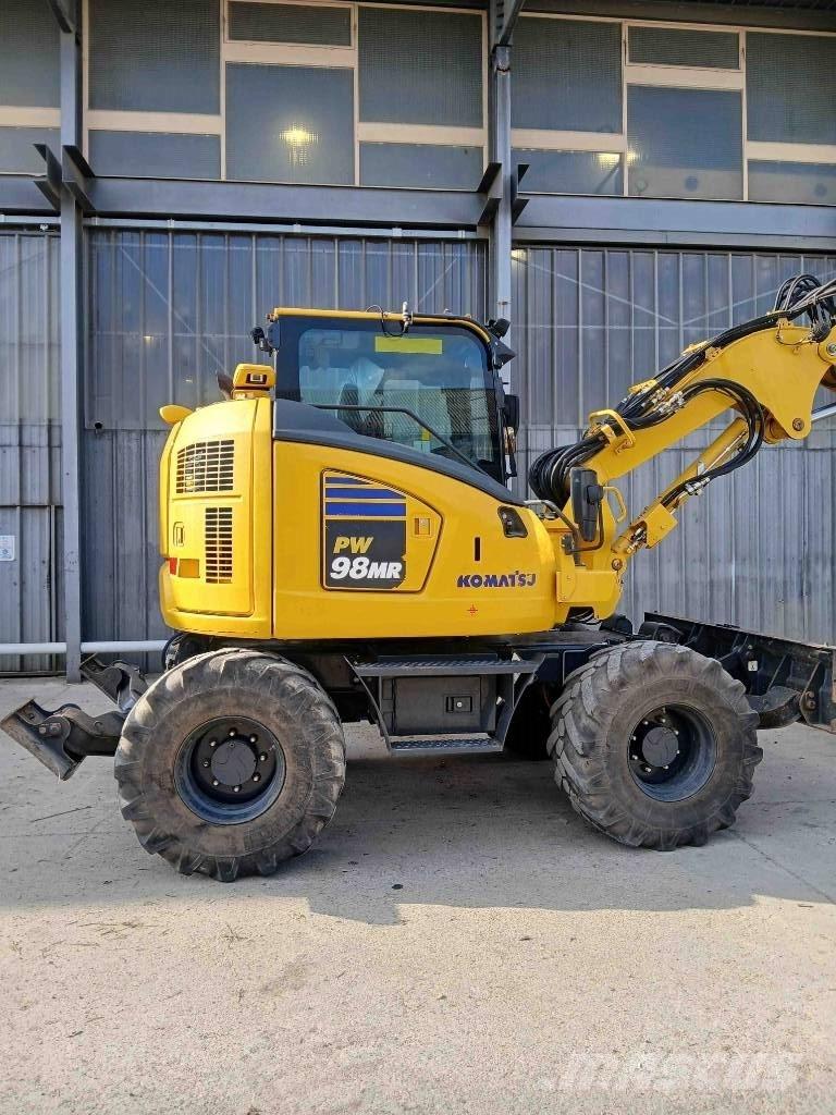 Komatsu PW 98 MR-11 Wielgraafmachines