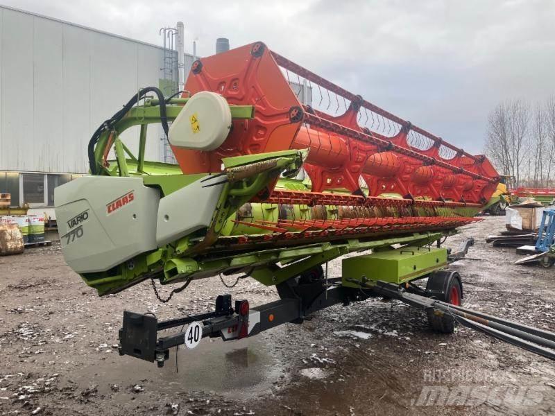 CLAAS LEXION 7400 Maaidorsmachines