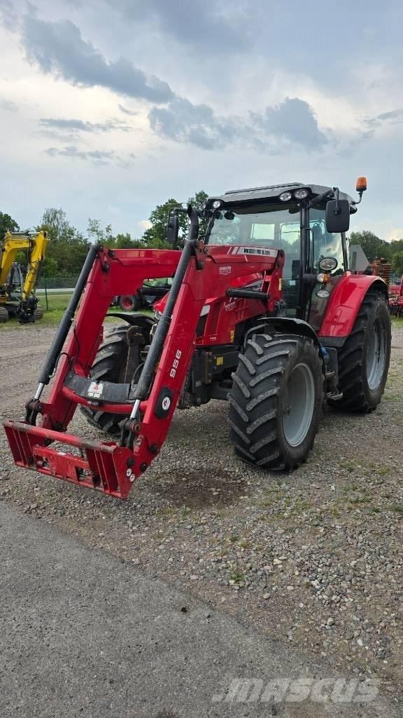 Massey Ferguson 5713 Tractoren