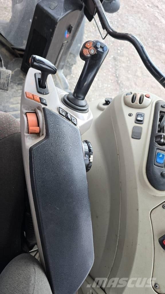 Massey Ferguson 5713 Tractoren