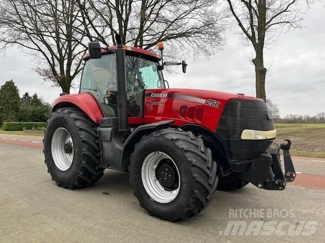 Case IH Magnum 250 Tractoren