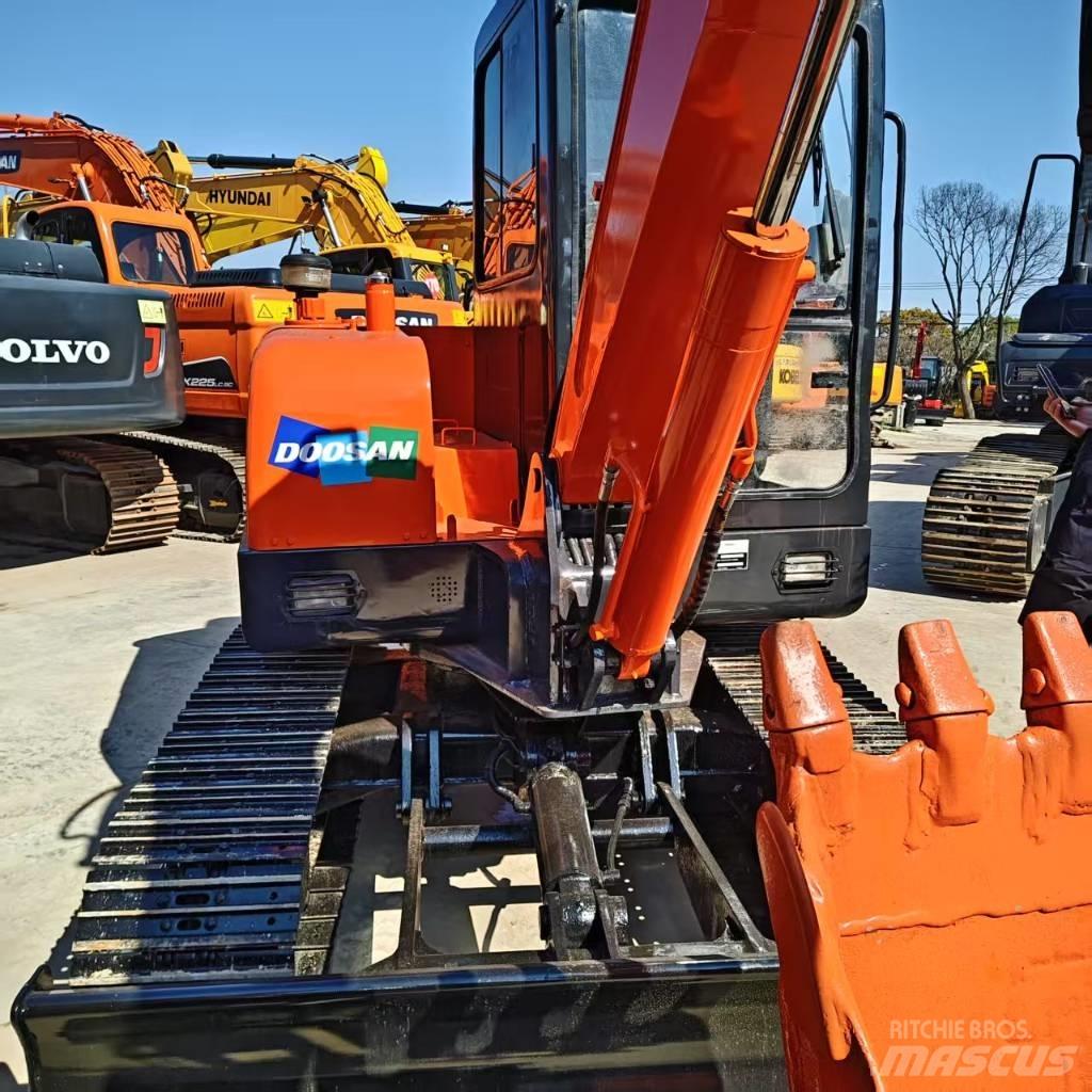 Doosan DH 55 Minigraafmachines < 7t