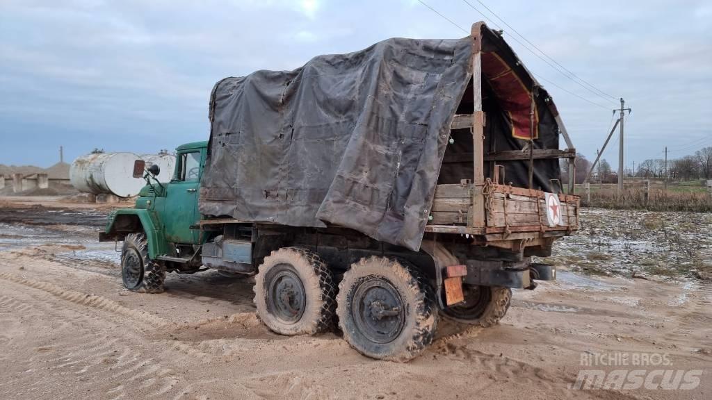 ZIL 157 K 6x6 Bakwagens met gesloten opbouw