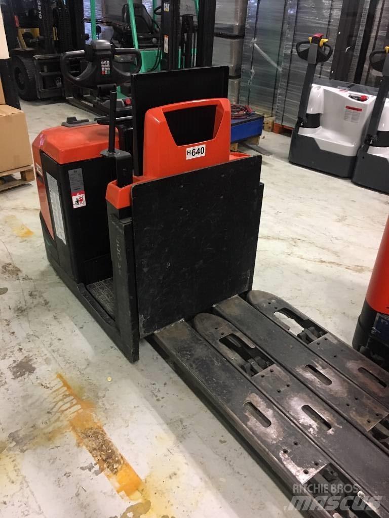 BT OSE 250 P Orderpicker voor laag niveau