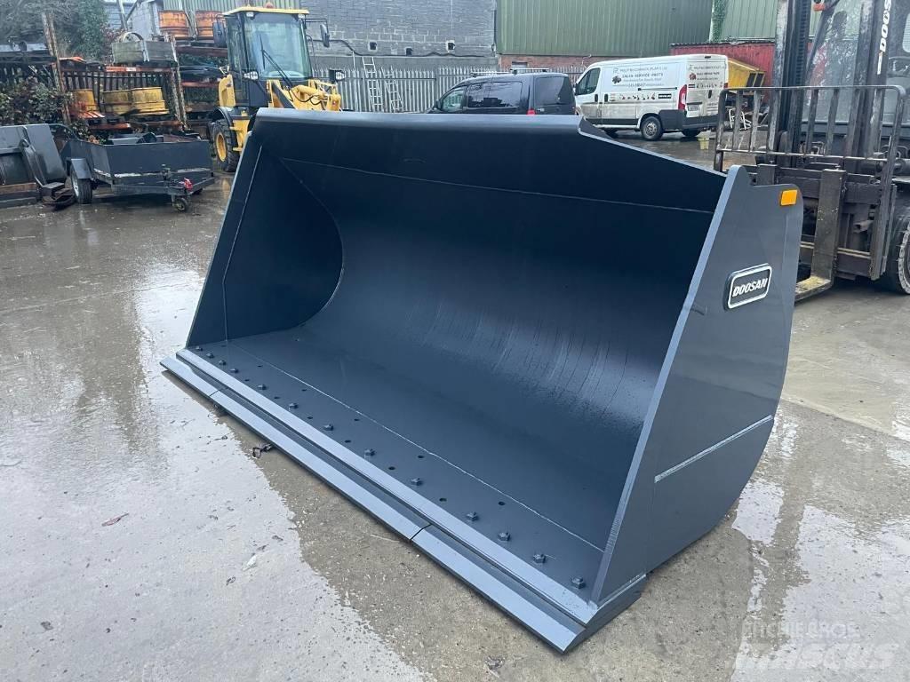 Doosan DL 320-7 Bakken