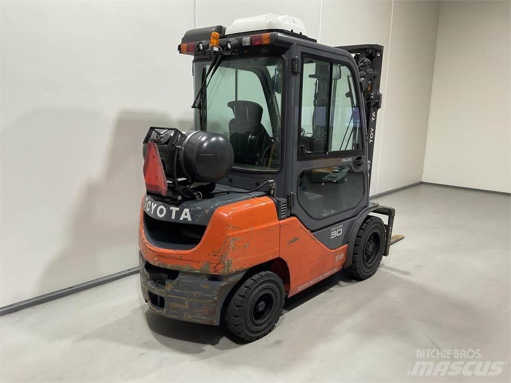 Toyota 02-8FGF30 LPG heftrucks