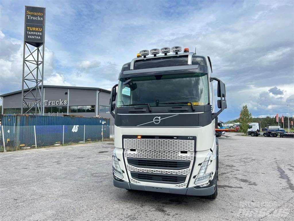 Volvo FH 540 8X4 Vrachtwagen met containersysteem